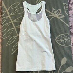 Lululemon mint green size 4